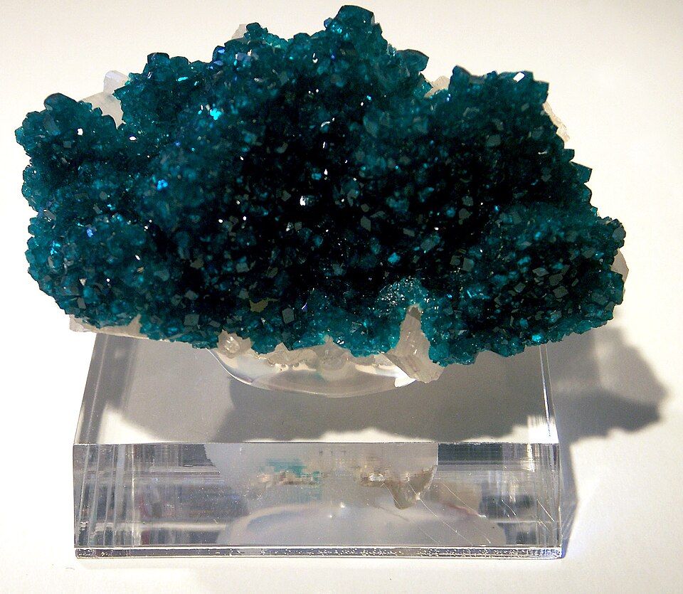 Dioptase, a green/blue mineral