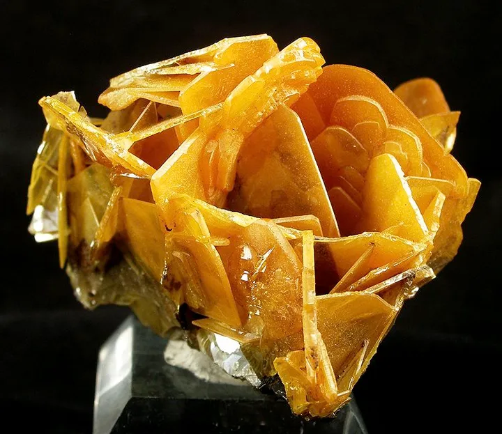 Wulfenite